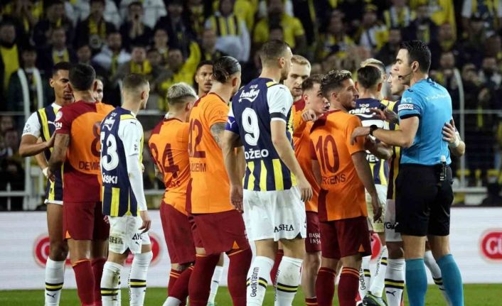 Galatasaray - Fenerbahçe derbisinde Arda Kardeşler düdük çalacak