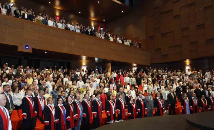 GAÜN Tıp Fakültesi öğrencileri beyaz önlüklerini gururla giydi