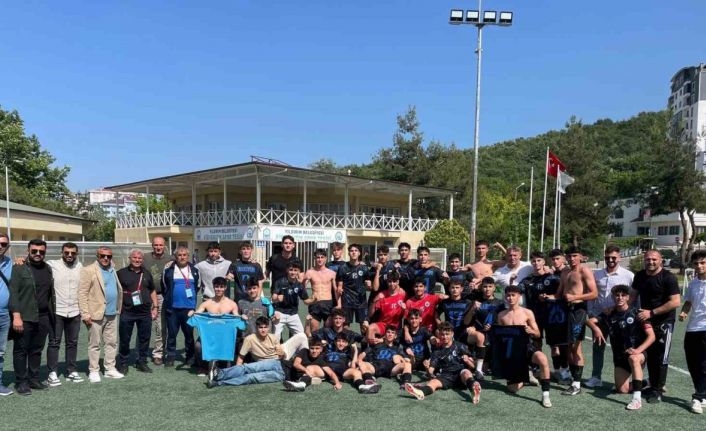 Gemlik Belediyespor U-17 Elit Ligi’nde şampiyon