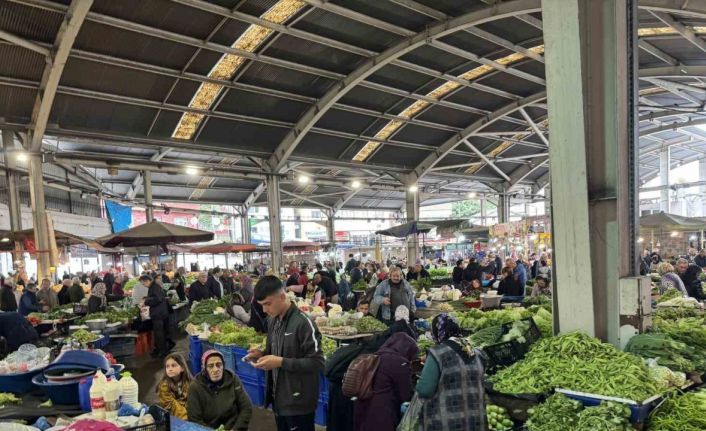 Halk pazarında fiyatlar düştü