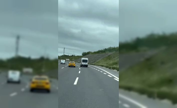 İstanbul’da aynaları kapalı şekilde trafikte seyretti