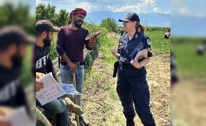 Jandarmadan mevsimlik tarım işçilerine ’KADES’ bilgilendirmesi