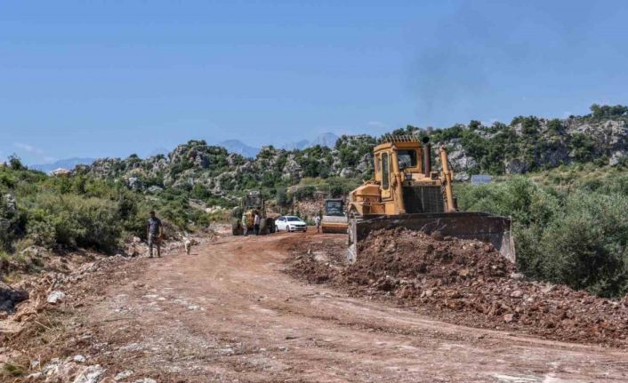 Kepez’de yeni yollar açılıyor