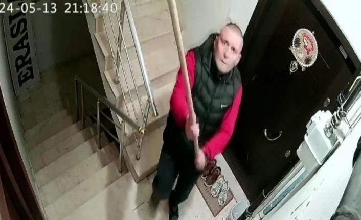 Pendik’te kardeşiyle anlaşmazlık yaşadı, aile apartmanında kameraları kırdı