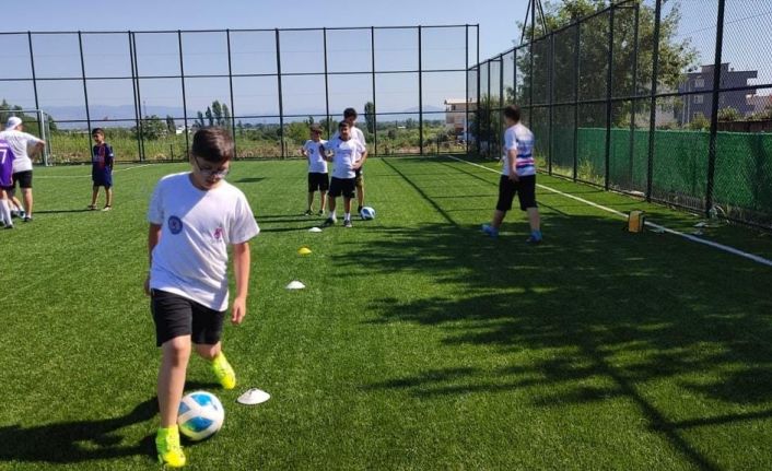 Şehzadeler’de futbol kursu kayıtları başladı