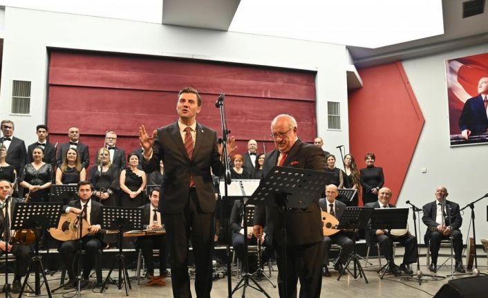 Selim Öztaş korosundan Manisa’da musiki ziyafeti