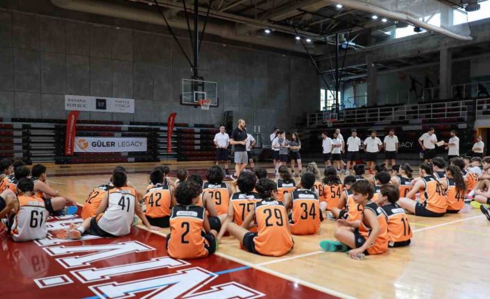 Sinan Güler tecrübesini gençlere aktarıyor