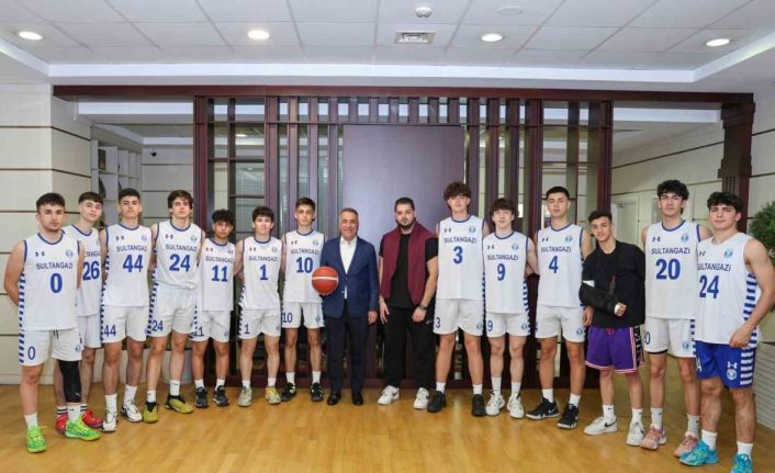 Sultangazi Belediyesi Spor Kulübü Basket Takımı’ndan Başkan Dursun’a ziyaret