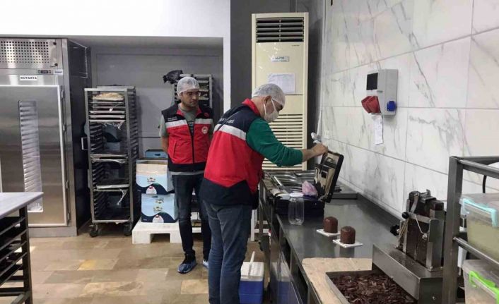 Tavşanlı’da işletmelerde gıda kontrolleri ve numune alımı