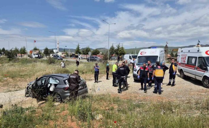 Yunanistanlıların bulunduğu otomobil takla attı: 1 ölü, 2 yaralı