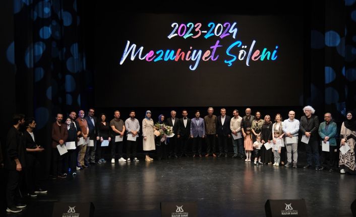 Zeytinburnu Kültür Sanat 15. dönem kursiyerlerini mezun etti