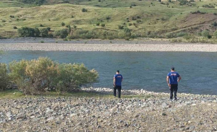 14 yaşındaki çocuk Murat Nehri’nde kayboldu