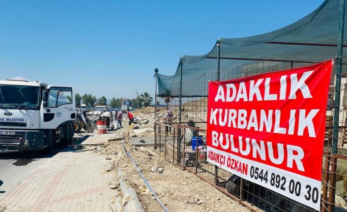 Akdeniz’de kurban kesim ve satış yerleri hazır