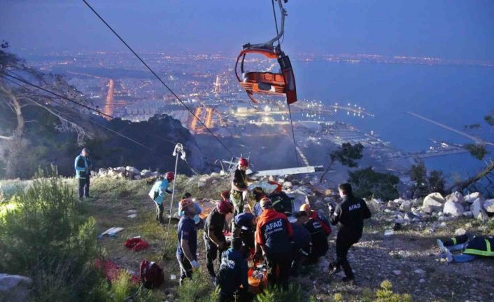 Antalya’da 12 kişinin yargılandığı teleferik kazasının ilk duruşması başladı