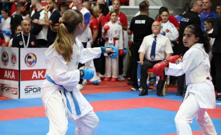 Balkan Çocuklar Karate Şampiyonası İstanbul’da başladı