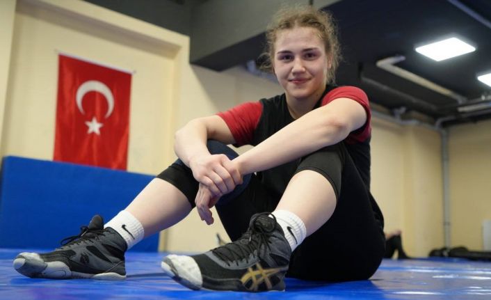 Bayburtlu Akkuş, Avrupa şampiyonu oldu