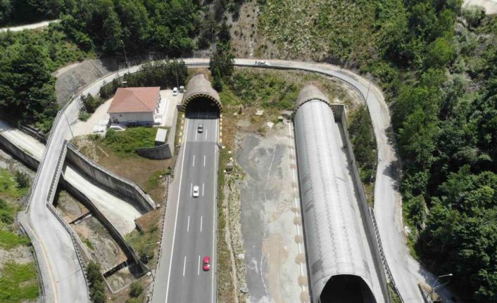 Bolu geçişinde trafik yoğun akıcı