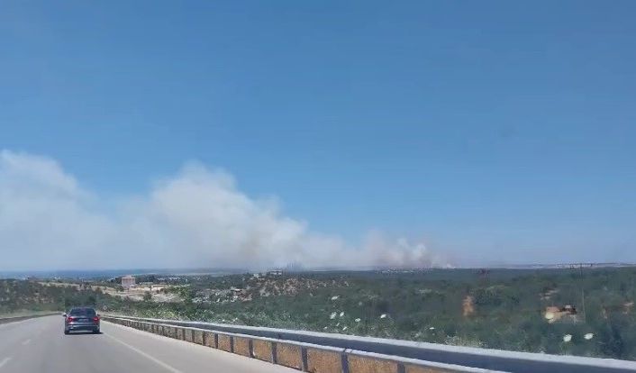 Çanakkale’de yangına havadan ve karadan müdahale ediliyor