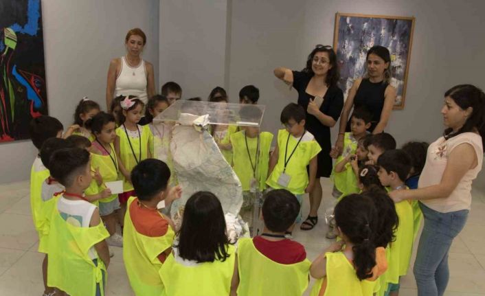 Çocuklar, hayal dünyalarını kağıda döktü