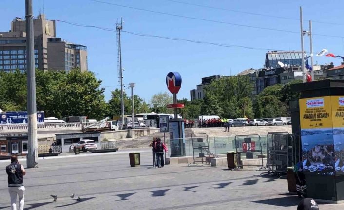 İstanbul Valiliği kararıyla Taksim ve Şişhane metro istasyonu kapatıldı