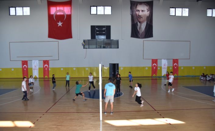 Kartepe’de yaz spor okulları sezonu açılıyor