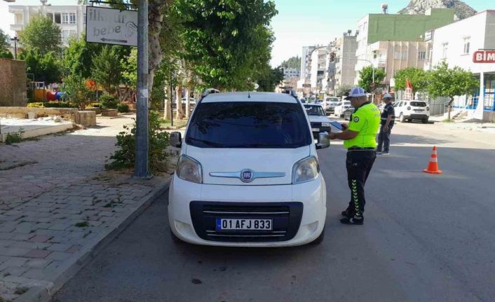 Kozan polisi aranan 6 şüpheliyi yakaladı