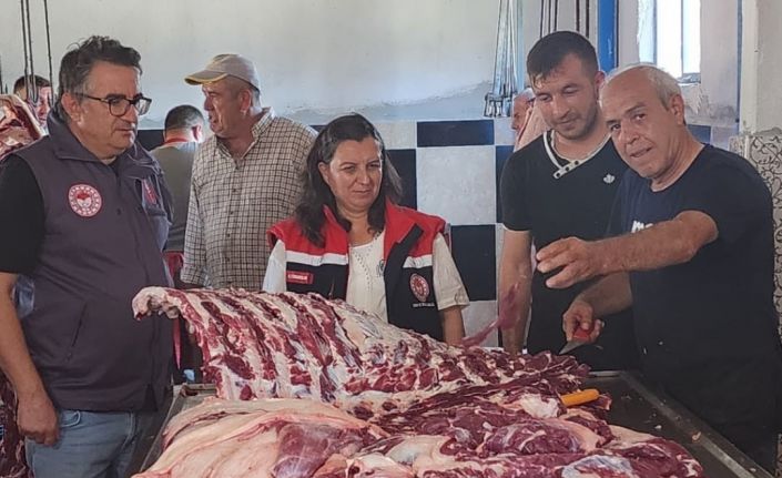 Kurban Kesim ve Kurbanlık Hayvan Satış Yerleri Denetleniyor