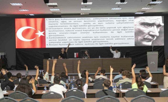 Mersin’de Çocuk Meclisi iklim değişikliğine dikkat çekti