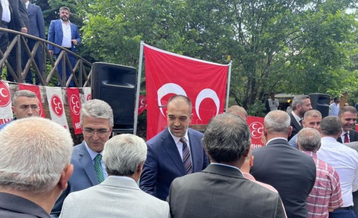 MHP’de bayramlaşma programına yoğun katılım