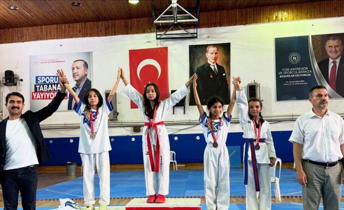 Muğlalı şampiyon minik taekwondocular Sivas yolcusu