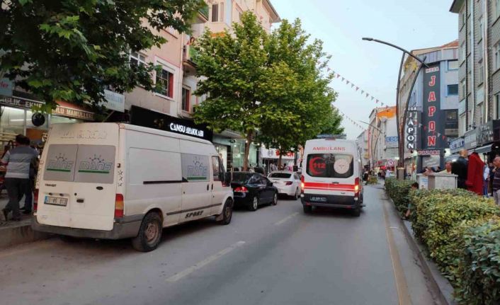 Saklandığı yerden ağlayarak  çıktı, kimse ne olduğunu anlayamadı