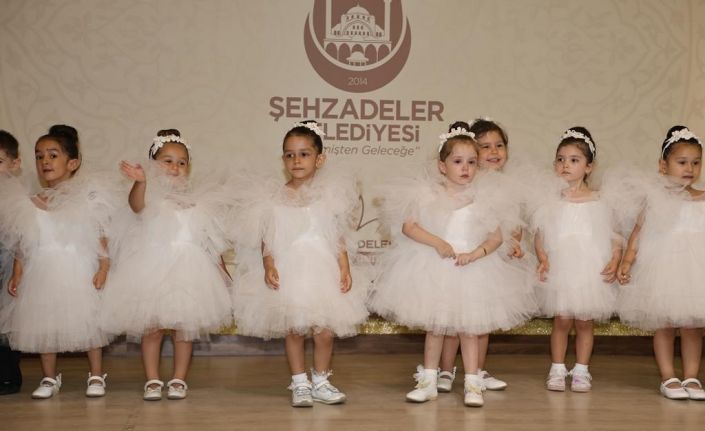 Şehzadeler Belediyesi’nin minikleri mezun oldu