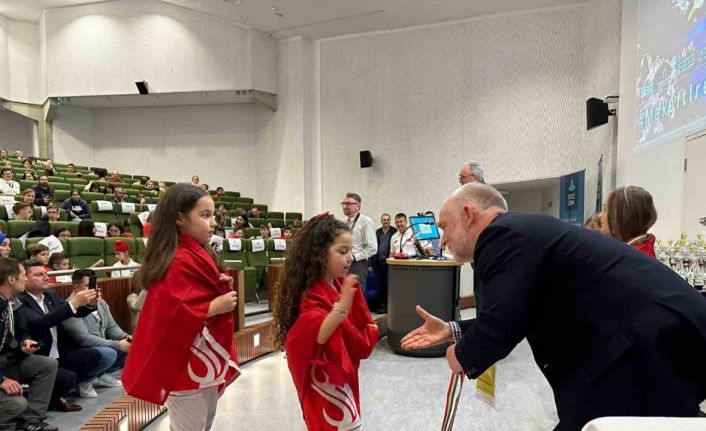 Tekirdağlı öğrenci, İrlanda’da Türkiye’nin gururu oldu