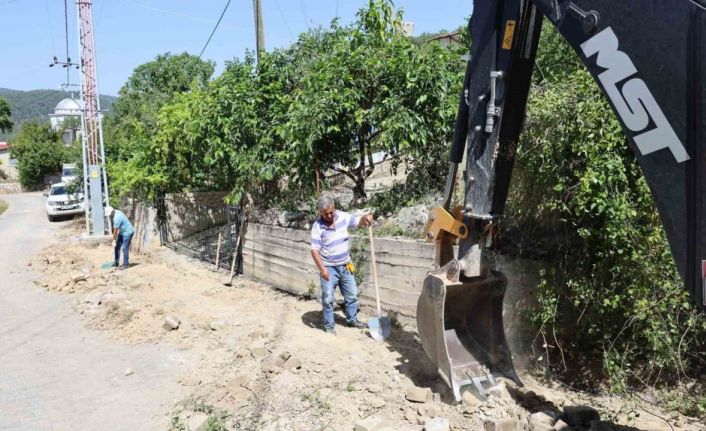 Toroslar’da yayla yolları bakımdan geçiyor