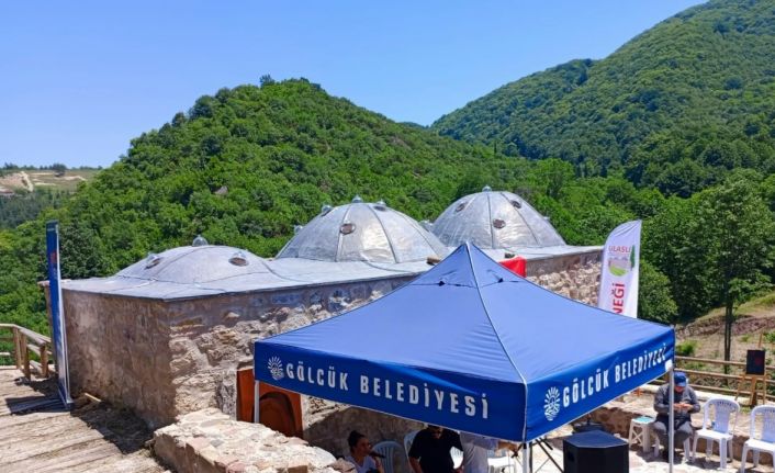 Yeniden ihya edilen tarihi hamam öğrencileri ağırladı