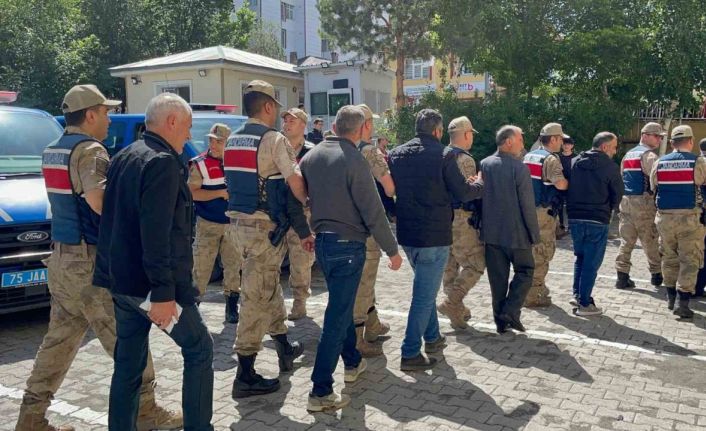 Ardahan merkezli 2 ilde rüşvet operasyonu: 32 gözaltı