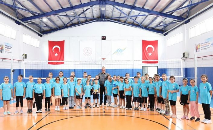 Başkan Dursun, voleybolun sultanlarıyla buluştu