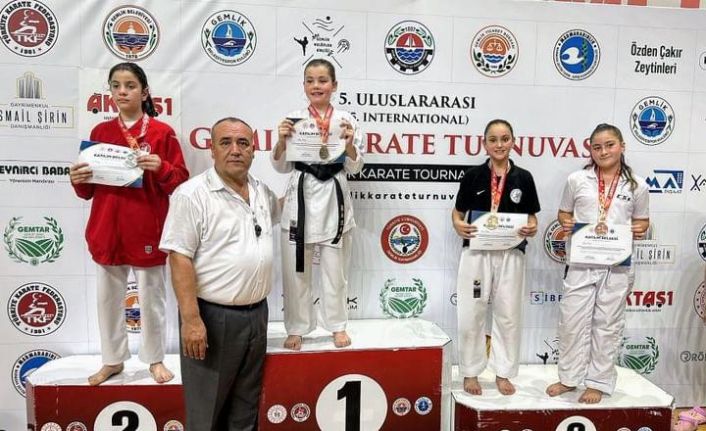 Eskişehirli minik sporcu uluslararası karate turnuvasında birincilik elde etti