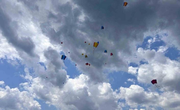 Hora Feneri, çocukların uçurtma neşesine ev sahipliği yaptı