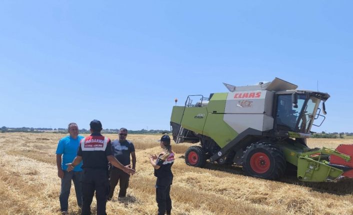 Kırklareli’de jandarma anız yangınlarına karşı çiftçileri bilgilendirdi