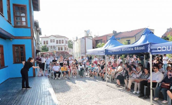 Odunpazarı’nda pandomim gösterisi büyük ilgi gördü