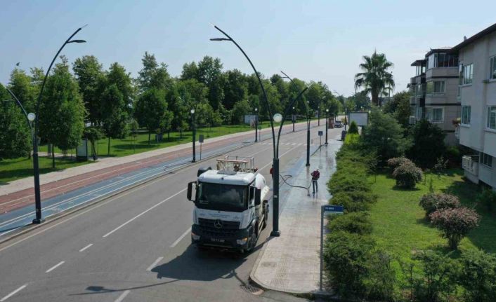 Ordu’da caddeler temizleniyor