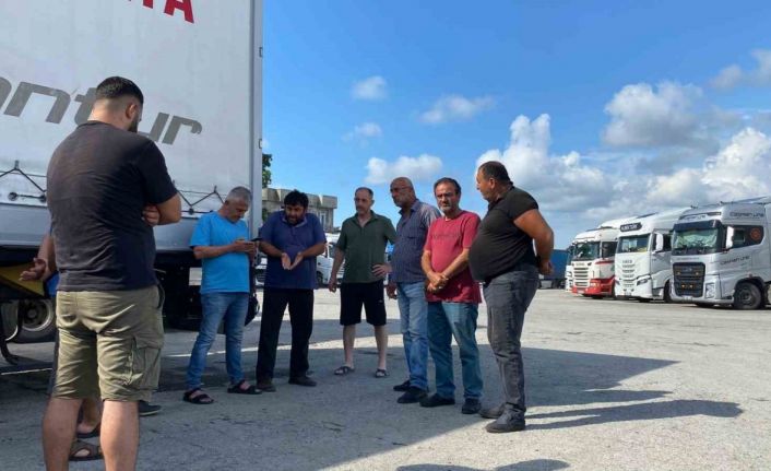 Rusya’ya yük taşıyan Türk tır şoförlerinin Gürcistan’da alıkonulduğu iddiası