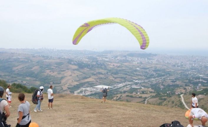 Yamaç Paraşütü Karadeniz Bölgesi Hedef Yarışması heyecanı