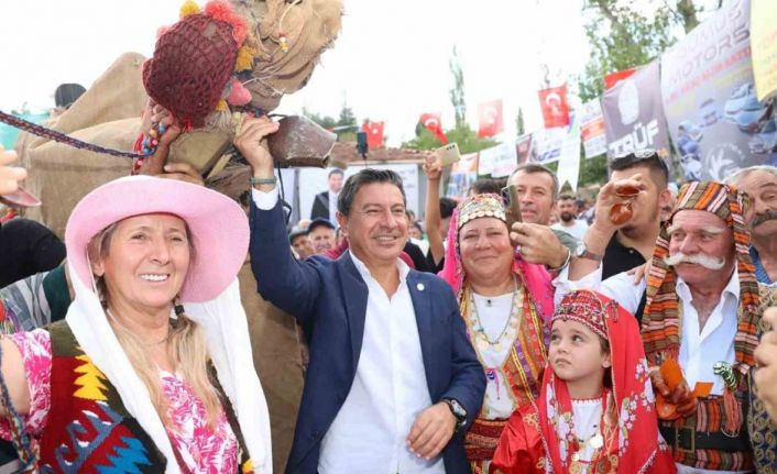 Başkan Aras Seydikemer’de Kültür Şenliği’ne katıldı