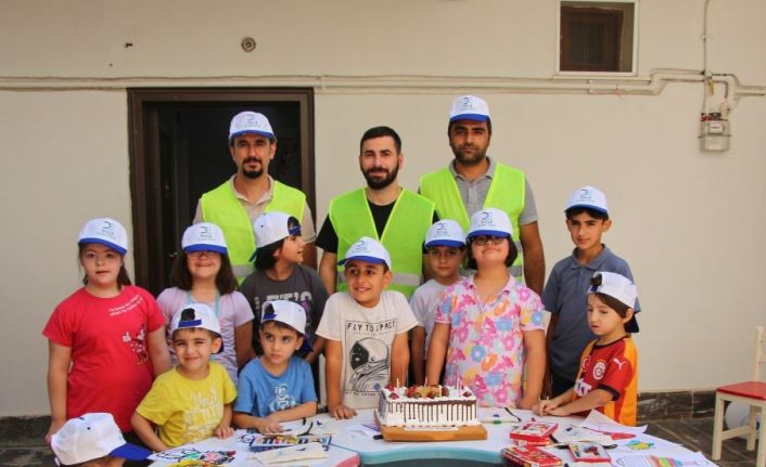 Dicle Gönüllüleri Mardin’de çocukları mutlu etti