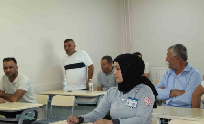 Hatay’da deprem enkazından sağ kurtulan depremzede Şırnak’ta afet gönüllüsü oldu