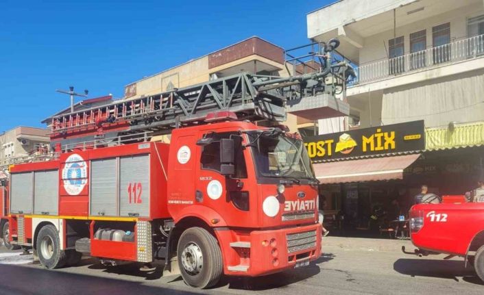 İşyerindeki yangın erken müdahaleyle söndürüldü