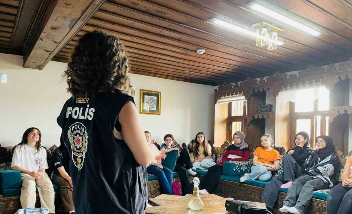 Kütahya’da öğrencilere siber güvenlik, teknoloji bağımlılığı eğitimi