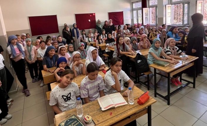 Simav’da Yaz Kur’an kurslarında seminerler devam ediyor